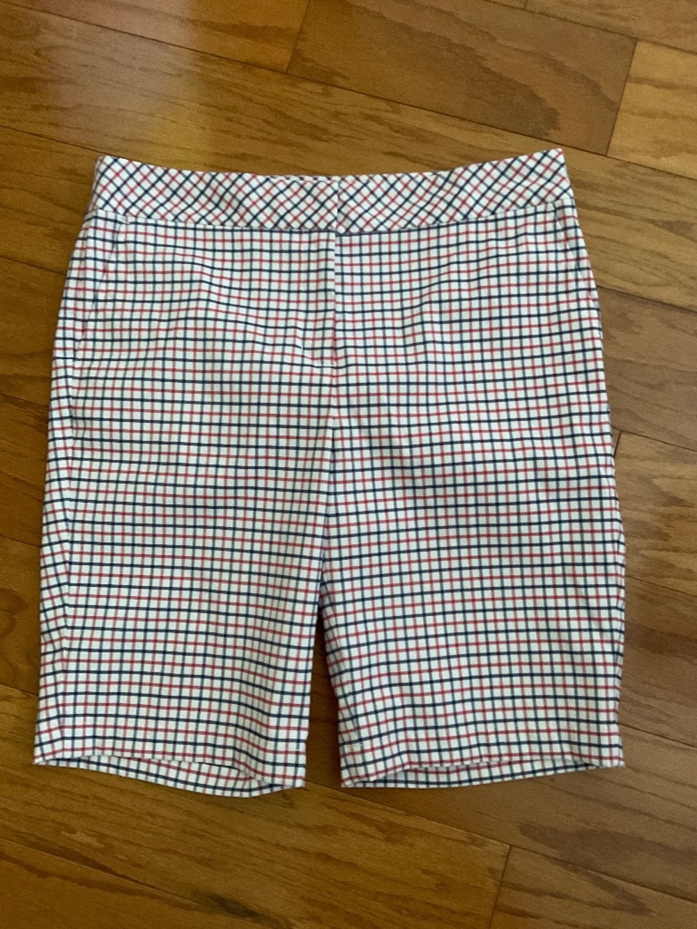 Ladies IZOD GOLF shorts.  Size 12. Like new!  Vibrant colors.  Red, white & blue